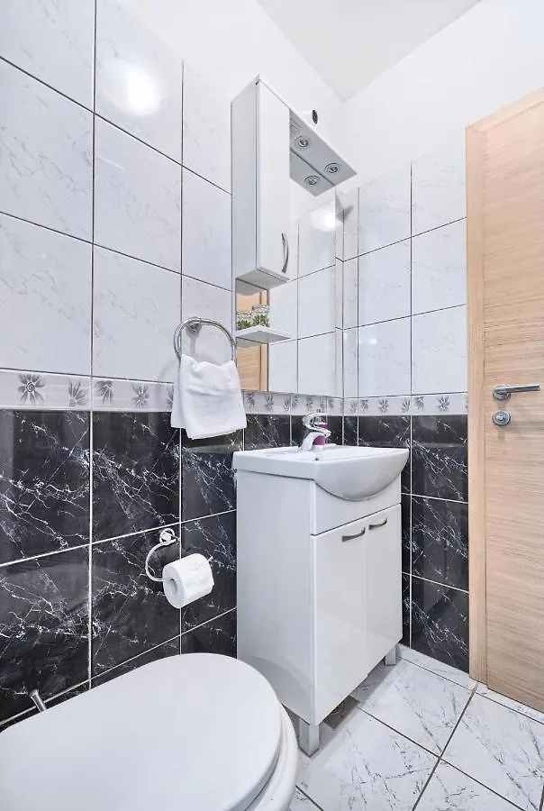 Apartment In Kastel Luksic With Terrace, Air Conditioning, W-Lan, Washing Machine 5107-2 Kaštela 크로아티아