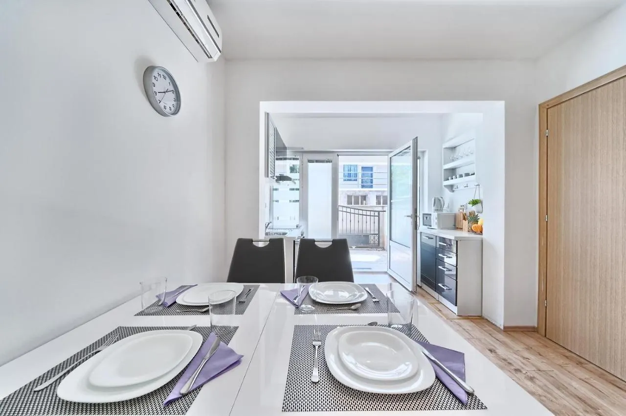 Apartment In Kastel Luksic With Terrace, Air Conditioning, W-Lan, Washing Machine 5107-2 Kaštela