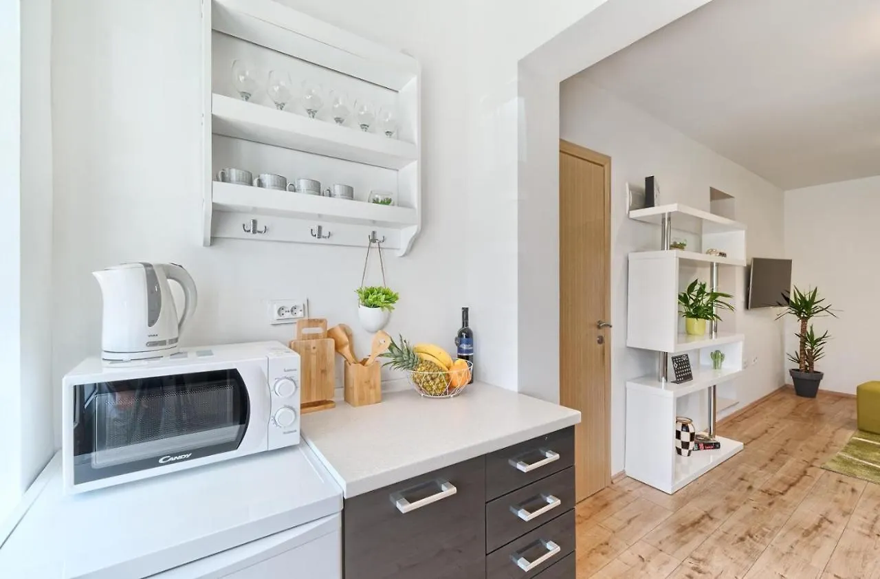 Apartment In Kastel Luksic With Terrace, Air Conditioning, W-Lan, Washing Machine 5107-2 Kaštela 크로아티아