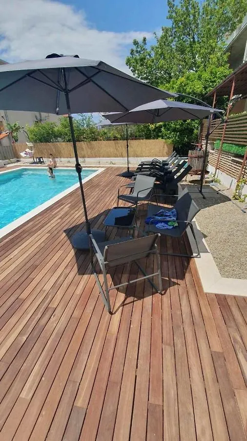 Apartment In Kastel Luksic With Terrace, Air Conditioning, W-Lan, Washing Machine 5107-2 Kastela 0*,  Croatia