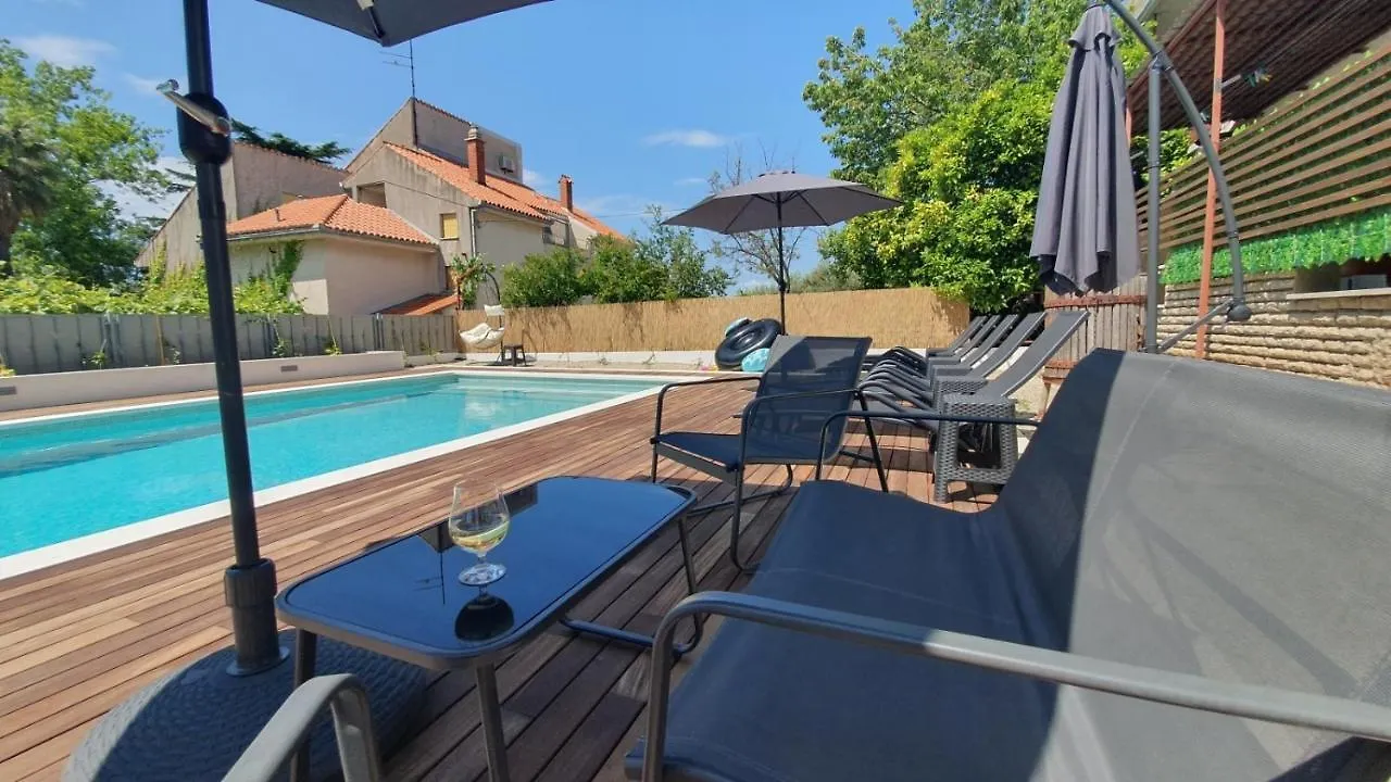 Apartment In Kastel Luksic With Terrace, Air Conditioning, W-Lan, Washing Machine 5107-2 Kastela Croatia